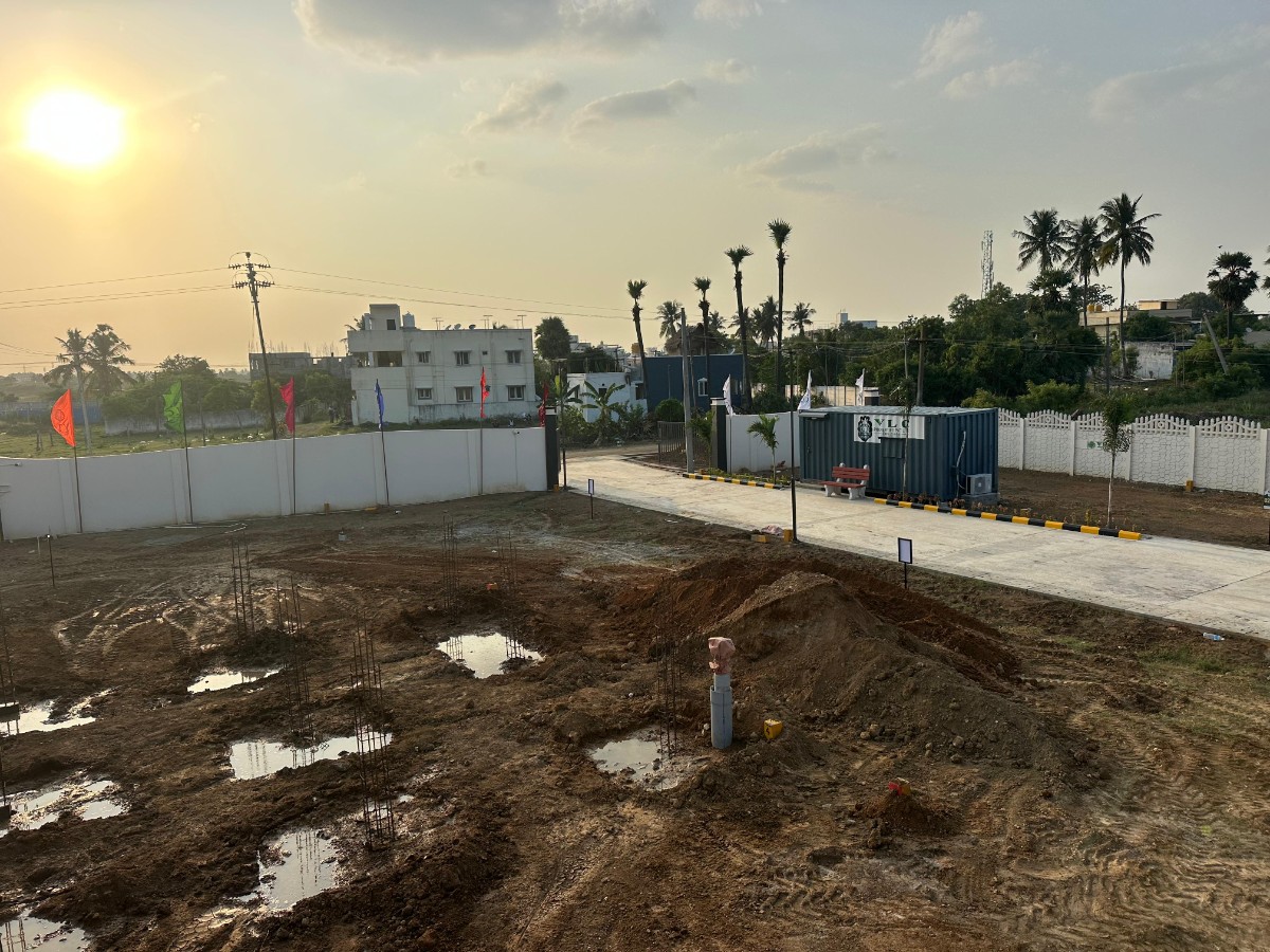 VLC Gateway City Phase 1 & Extension - Plots & Construction